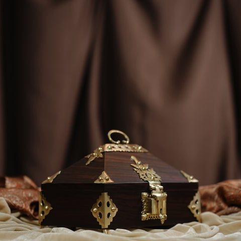 Nettoor Box (Wood Finish)