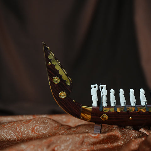 Snake Boat (White Men)